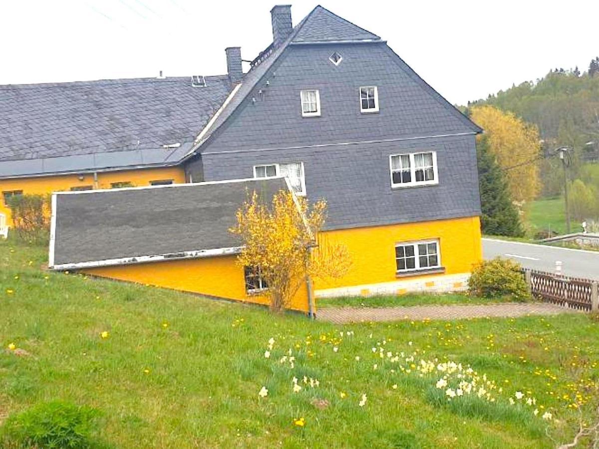 Spacious Holiday Home In Baerenstein With Garden エクステリア 写真